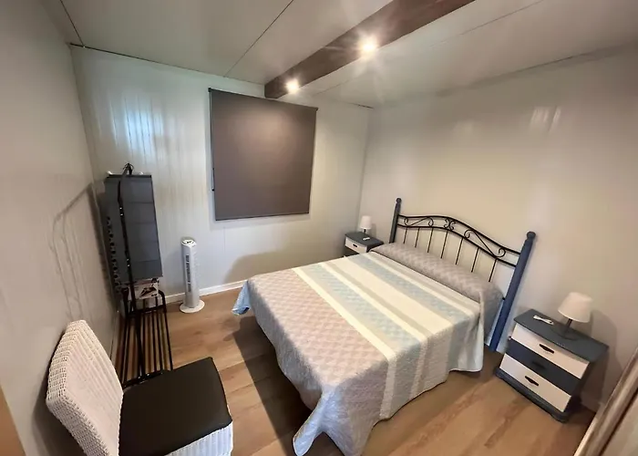 Casas Privadas Con Aire Acondicionado & Piscina Privada بيت للعطل كونيل ذي لا فرونتيرا